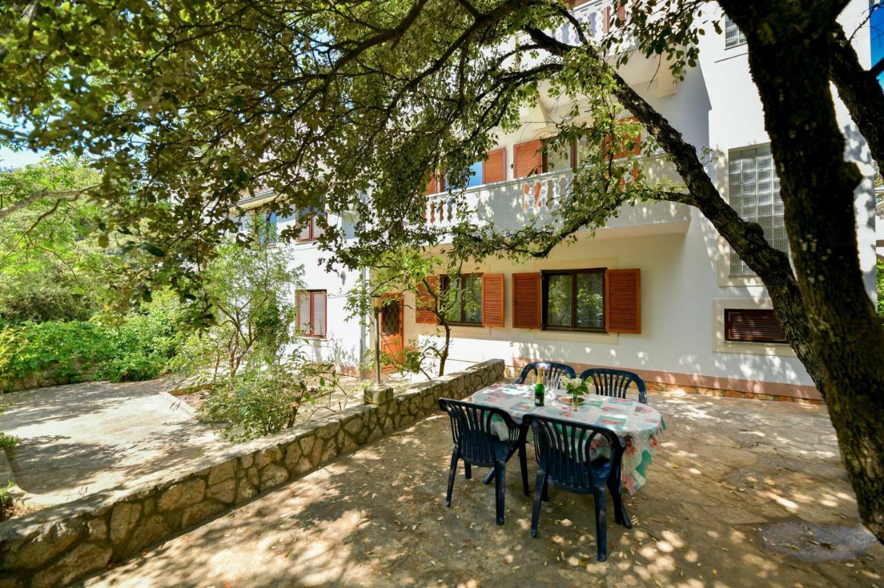 Apartments Mrva Ugljan Exterior foto