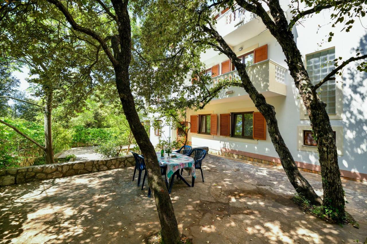 Apartments Mrva Ugljan Exterior foto